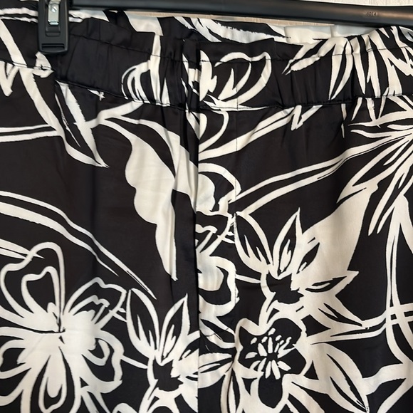 Silk pants - Picture 2 of 2